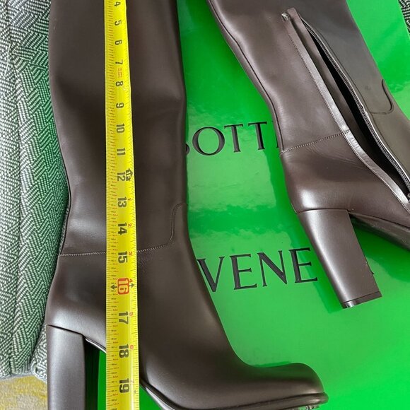 BOTTEGA VENETA 677272 Women's Tall Brown Leather heeled Boots Shoes, $1750 New - Picture 7 of 15